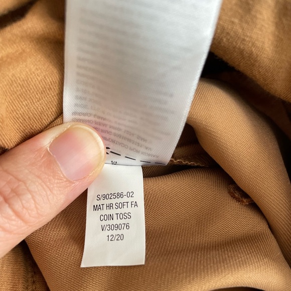 Old Navy Maternity Rollover Waist Soft Twill Utility Shorts in Coin Toss Size M - Picture 7 of 8